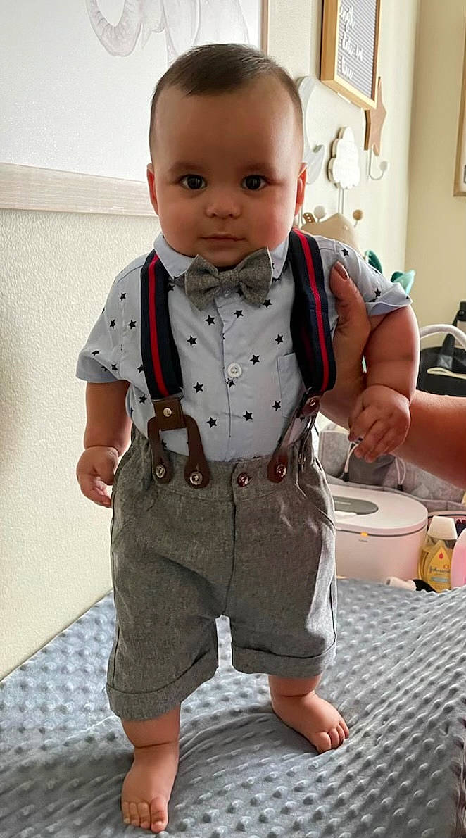 Robert is registered to the contest to win money with this photo: baby, baby_products, baby_toddler_clothing, button, child, chin, collar, denim, dress_shirt, hairstyle, neck, pattern, person, picture_frame, plaid, shorts, sleeve, t_shirt, tableware, toddler