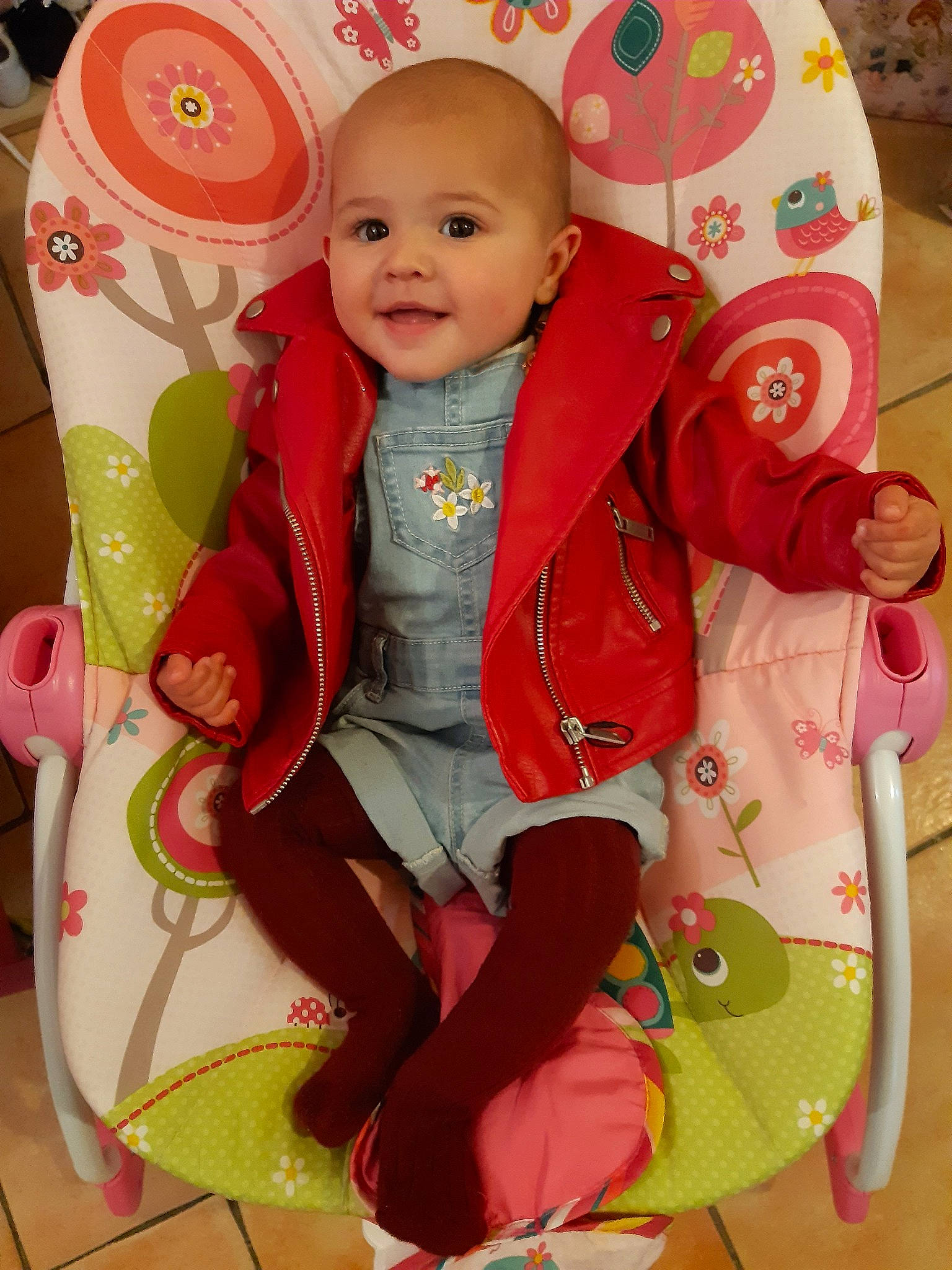 Leyana participe au concours pour gagner de l'argent avec cette photo : baby, child, person, pink, skin, toddler