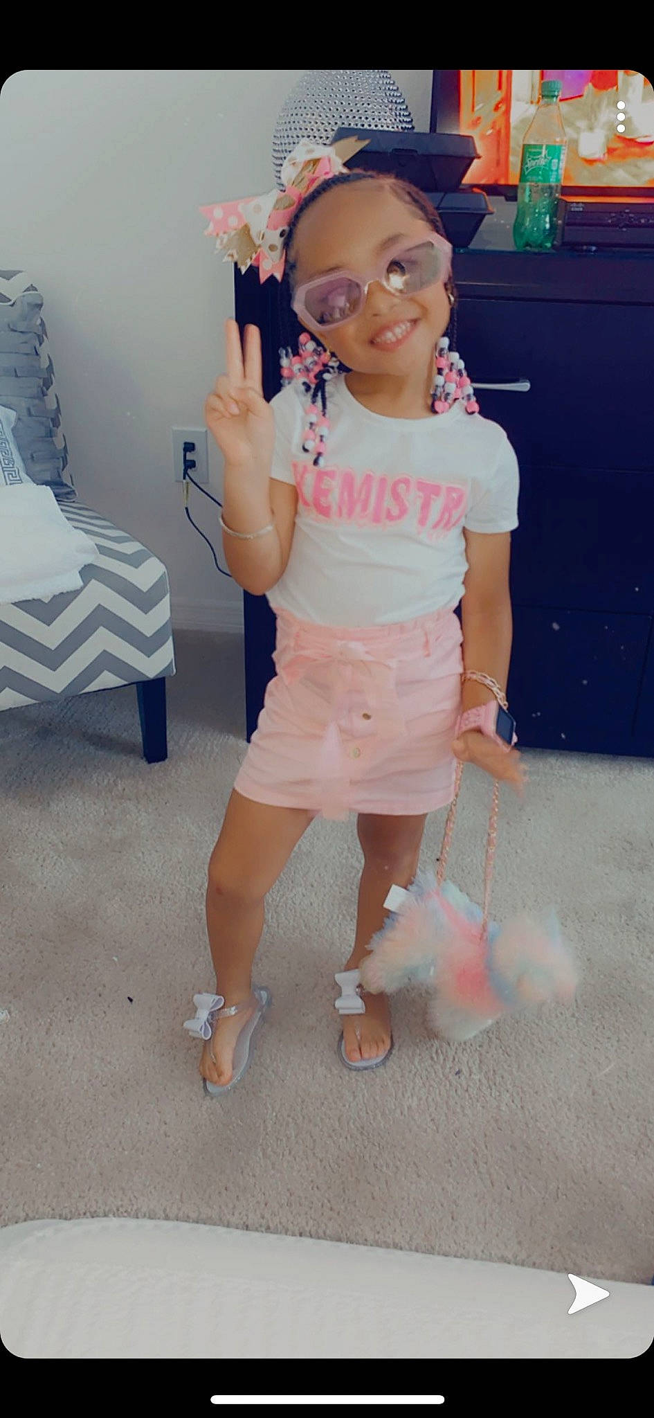 Kemistri is registered to the contest to win money with this photo: abdomen, baby_toddler_clothing, black_hair, cap, eyewear, glasses, happy, hat, joy, knee, leg, person, pink, shoe, shorts, shoulder, sleeve, street_fashion, textile, thigh