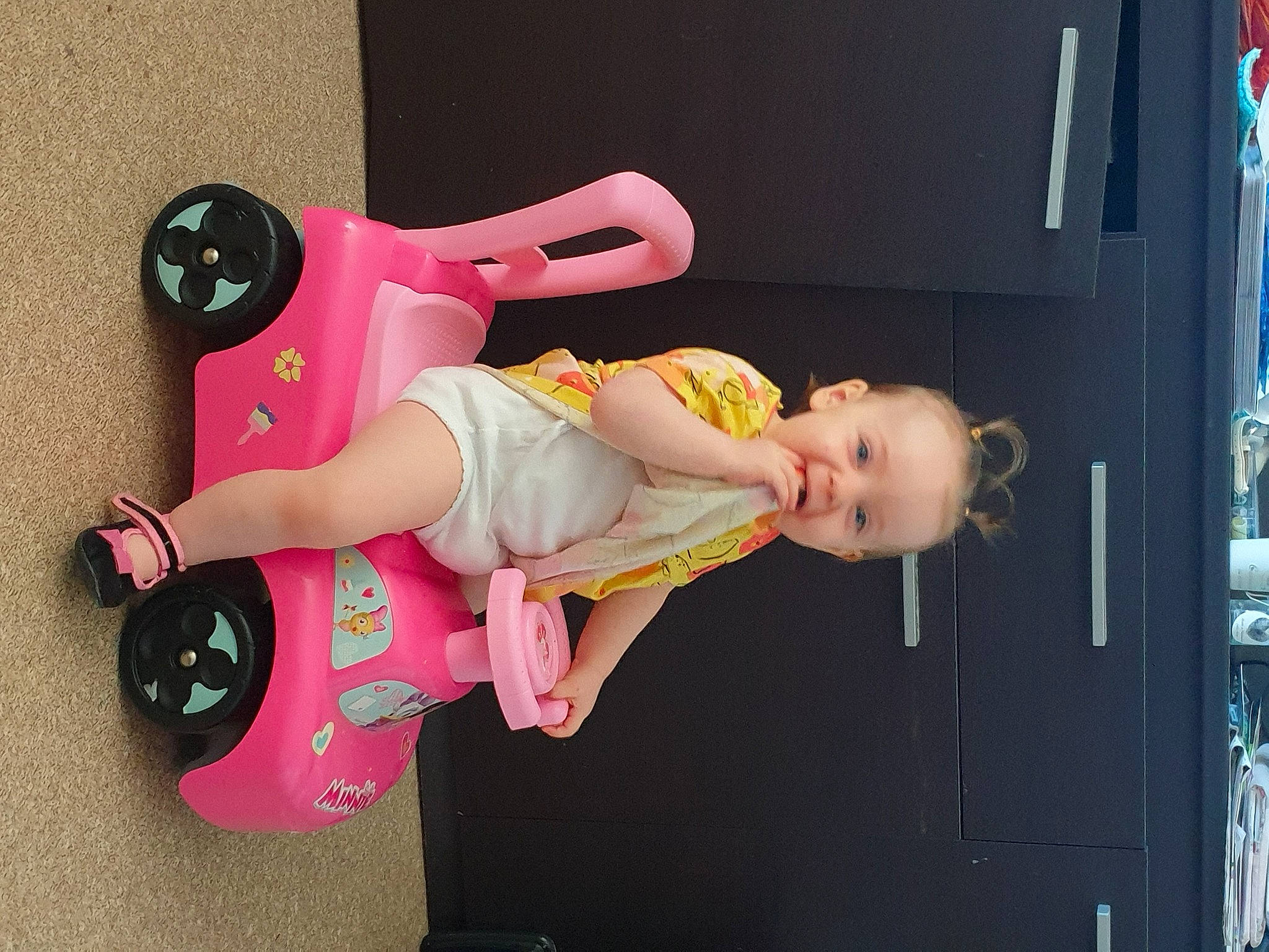 Soline participe au concours pour gagner de l'argent avec cette photo : arm, baby, child, fun, joint, leg, person, physical_fitness, pink, play, product, room, shoulder, toddler