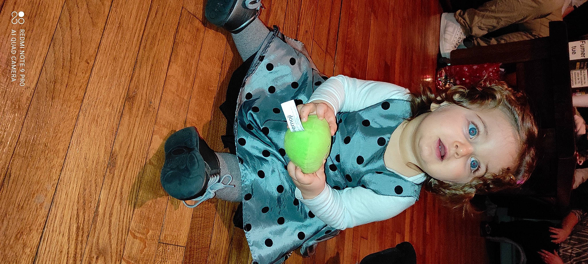 Mylena a rejoint le concours — aidez-le/la à gagner de superbes lots ! baby, baby_products, baby_toddler_clothing, baby_toys, child, flooring, fun, happy, hardwood, head, pattern, person, polka_dot, sitting, sleeve, stuffed_toy, thumb, toddler, toy, wood