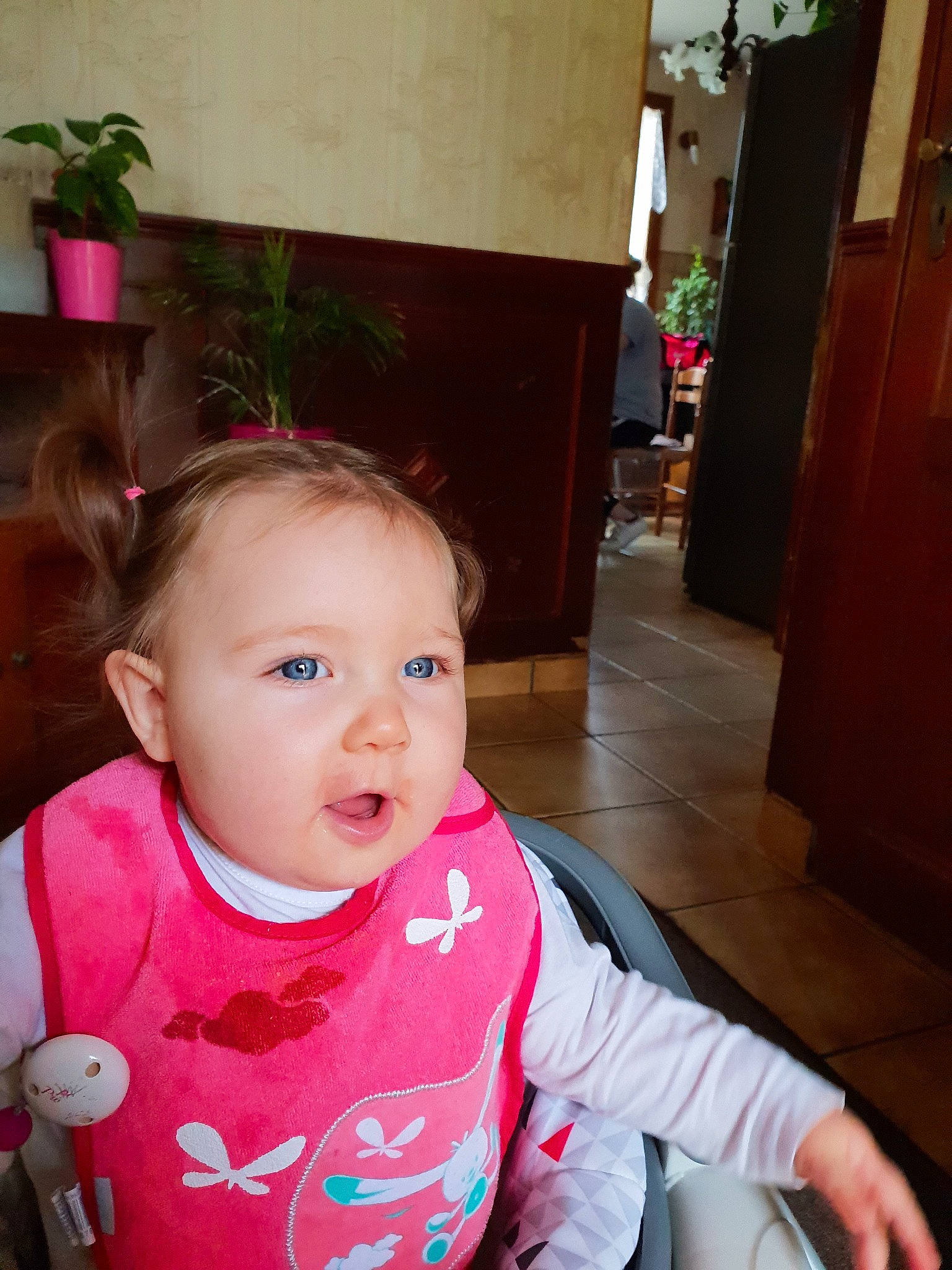 Victoria  participe au concours pour gagner de l'argent avec cette photo : baby, cheek, child, daughter, face, lip, person, pink, skin, smile, toddler