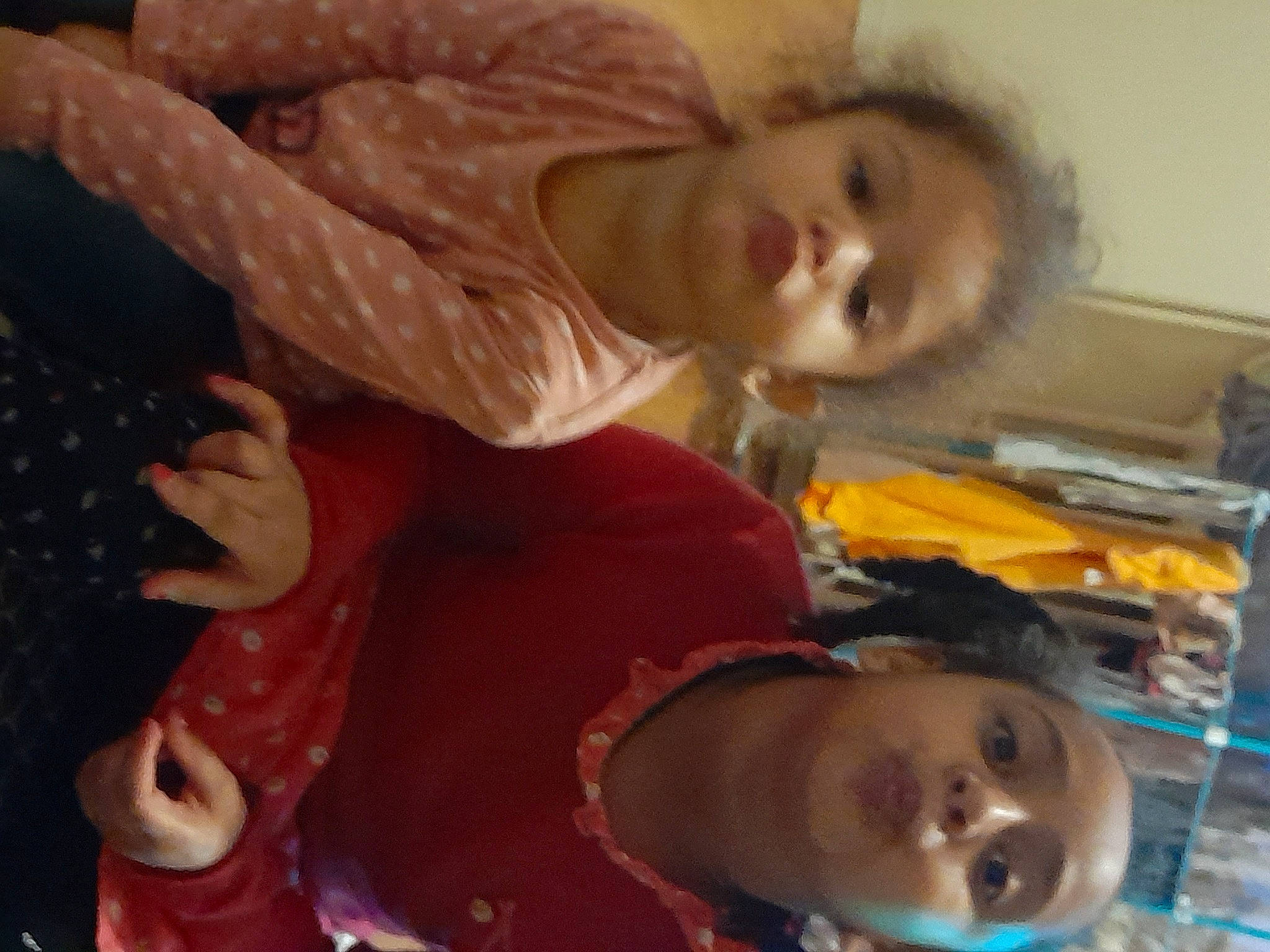 Nyora a rejoint le concours — aidez-le/la à gagner de superbes lots ! baby, cheek, child, ear, eye, fun, gesture, hairstyle, happy, head, mouth, nose, organ, person, room, skin, sleeve, snapshot, thumb, toddler