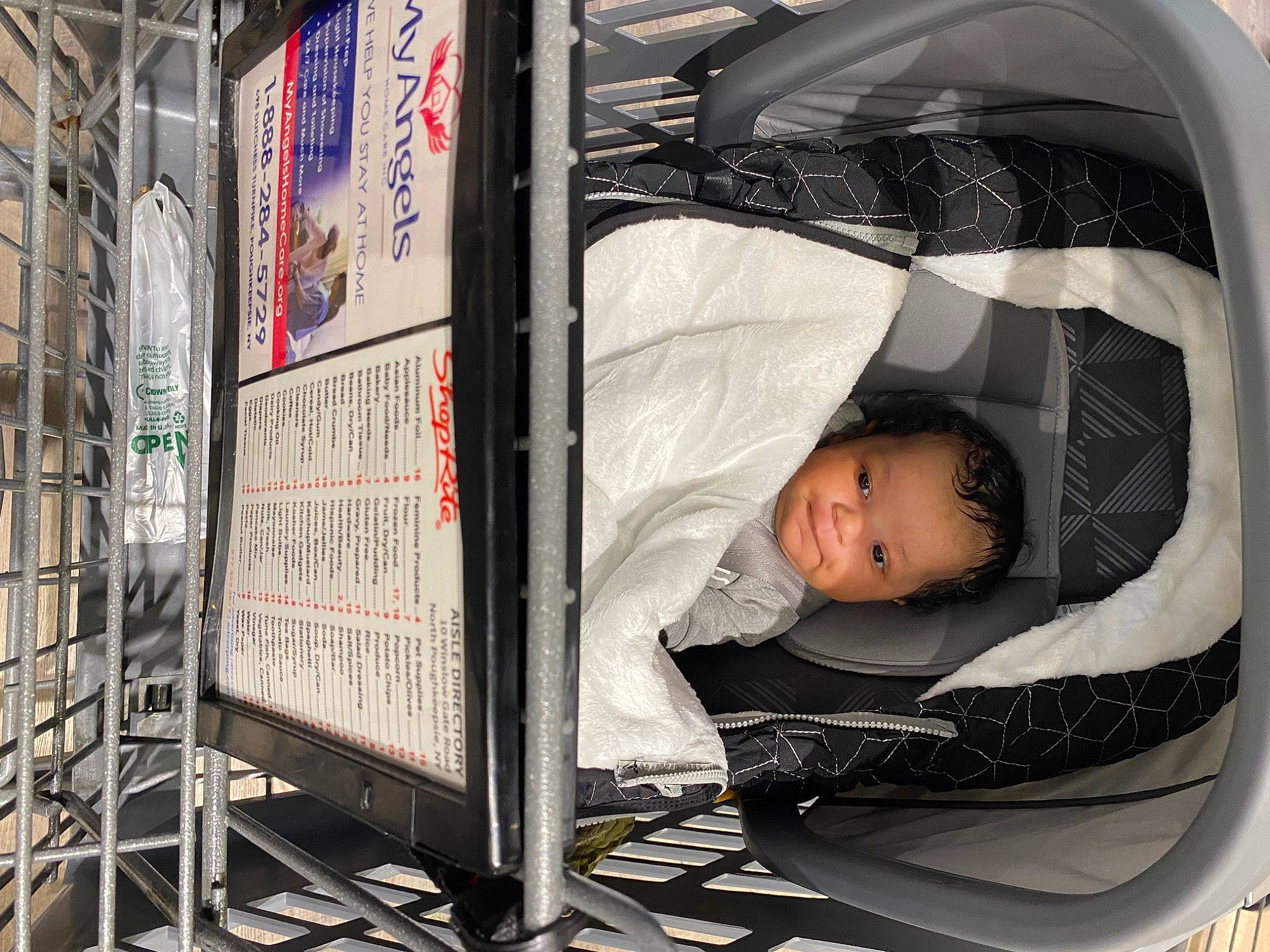 Layoni is registered to the contest to win money with this photo: automotive_design, automotive_exterior, baby, baby_products, baby_safety, baby_toddler_clothing, child, comfort, gas, machine, person, room, service, tire, toddler, transport, vehicle_door