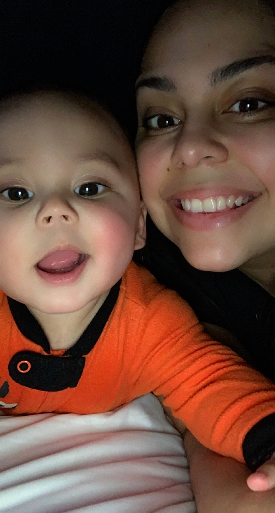 Andre is registered to the contest to win money with this photo: cheek, chin, cool, eye, eyebrow, eyelash, flash_photography, forehead, fun, gesture, happy, iris, joy, lip, mammal, mouth, nose, person, selfie, skin