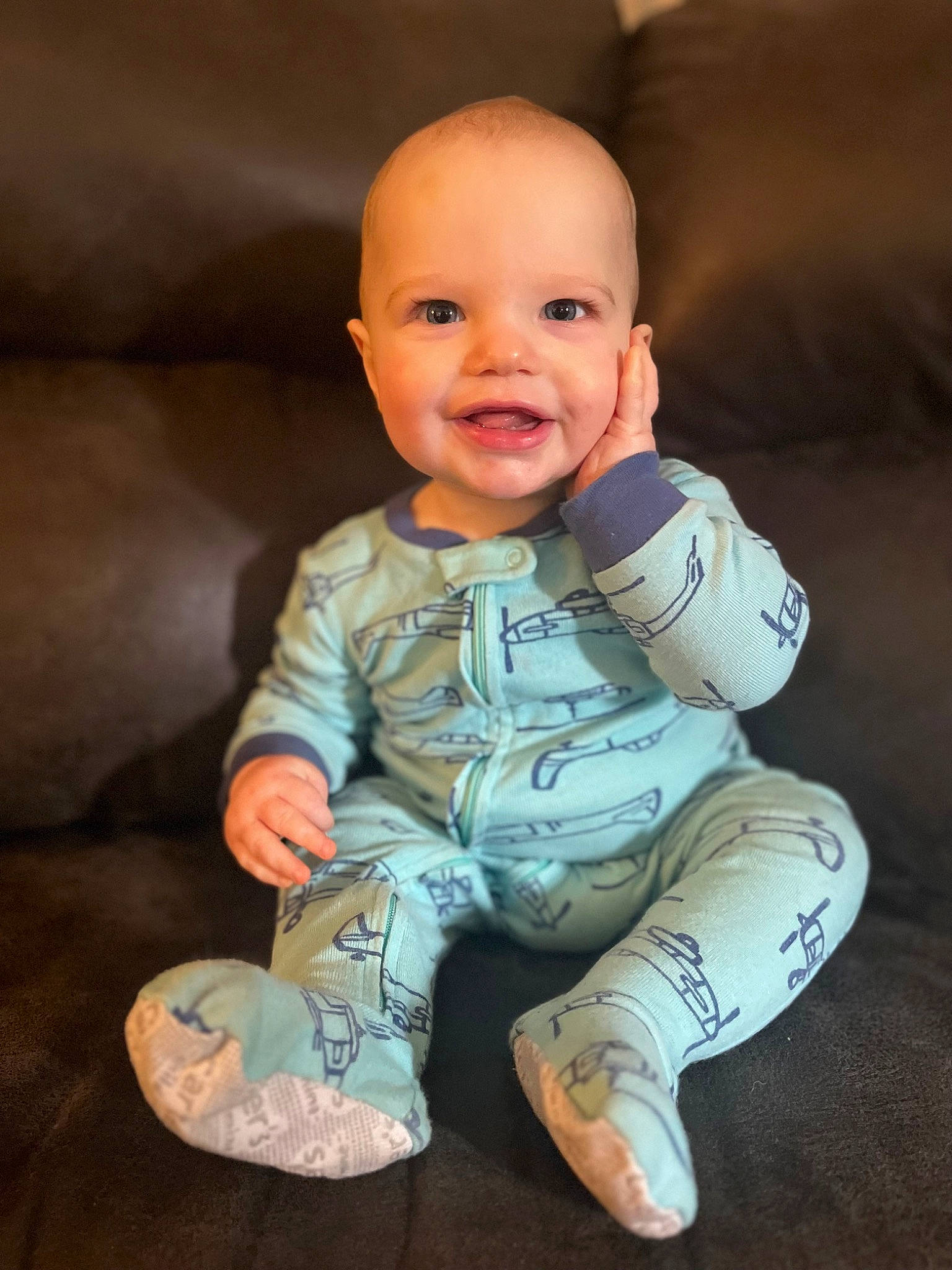 Layne is registered to the contest to win money with this photo: baby, baby_toddler_clothing, cheek, comfort, eye, finger, flash_photography, flooring, gesture, glasses, happy, human_body, human_leg, joy, knee, person, skin, sleeve, smile, thumb