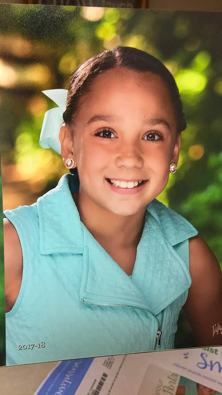 Cambri is registered to the contest to win money with this photo: beauty, boy, cheek, child, child_model, day, emotion, eye, face, facial_expression, forehead, fun, girl, hairstyle, head, joy, person, photograph, photography, skin