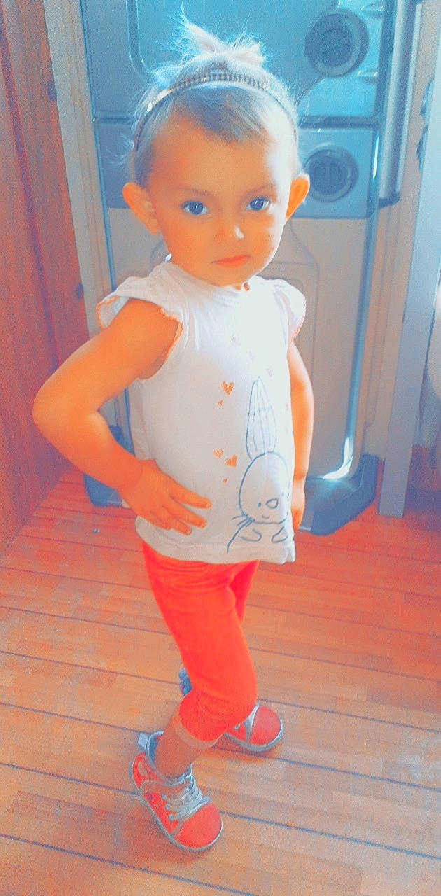 Zeliana a rejoint le concours — aidez-le/la à gagner de superbes lots ! child, doll, joint, person, shoe, standing, toddler, toy