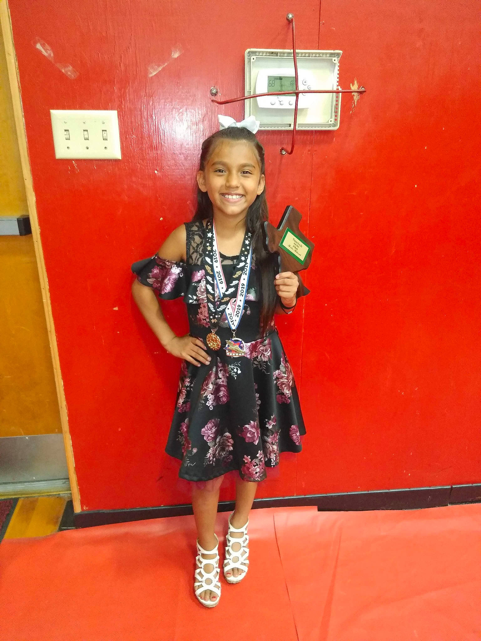 Alondra joined the competition — help win amazing prizes! joy, orange, person, shoulder