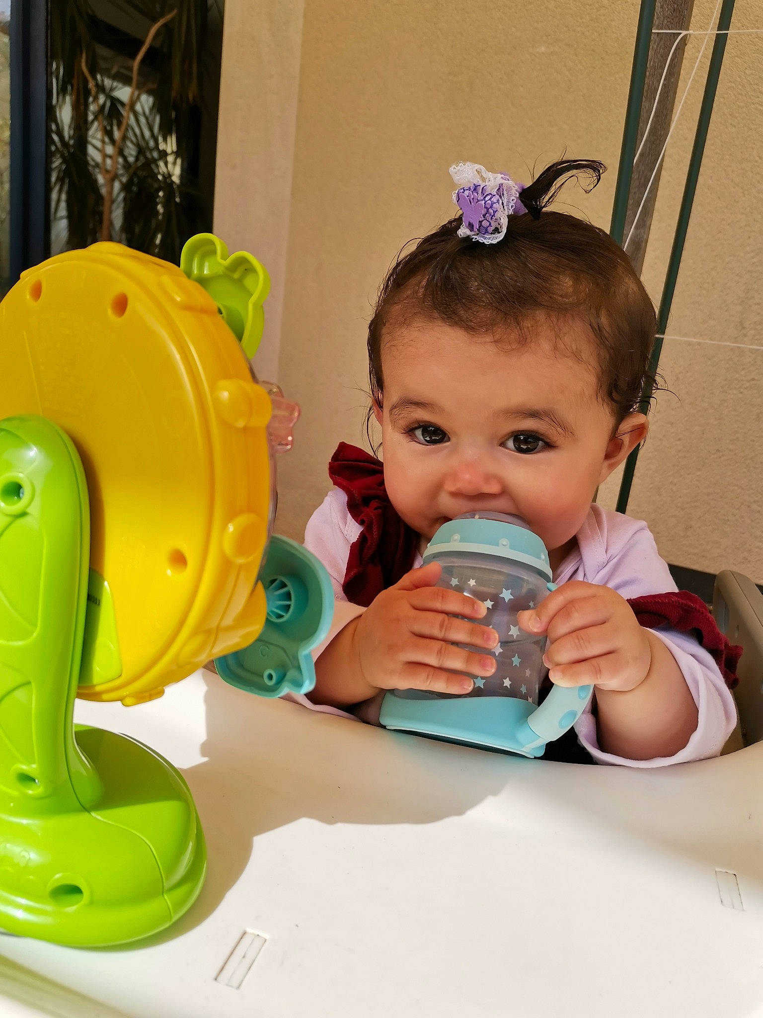 Luna a rejoint le concours — aidez-le/la à gagner de superbes lots ! baby, baby_products, baby_toddler_clothing, beauty, child, ear, eyelash, finger, fun, happy, headband, hearing, jewellery, neck, person, plastic, play, purple, sitting, skin