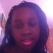 Ruth participe au concours pour gagner de l'argent avec cette photo :