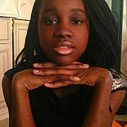 Ruth participe au concours pour gagner de l'argent avec cette photo :