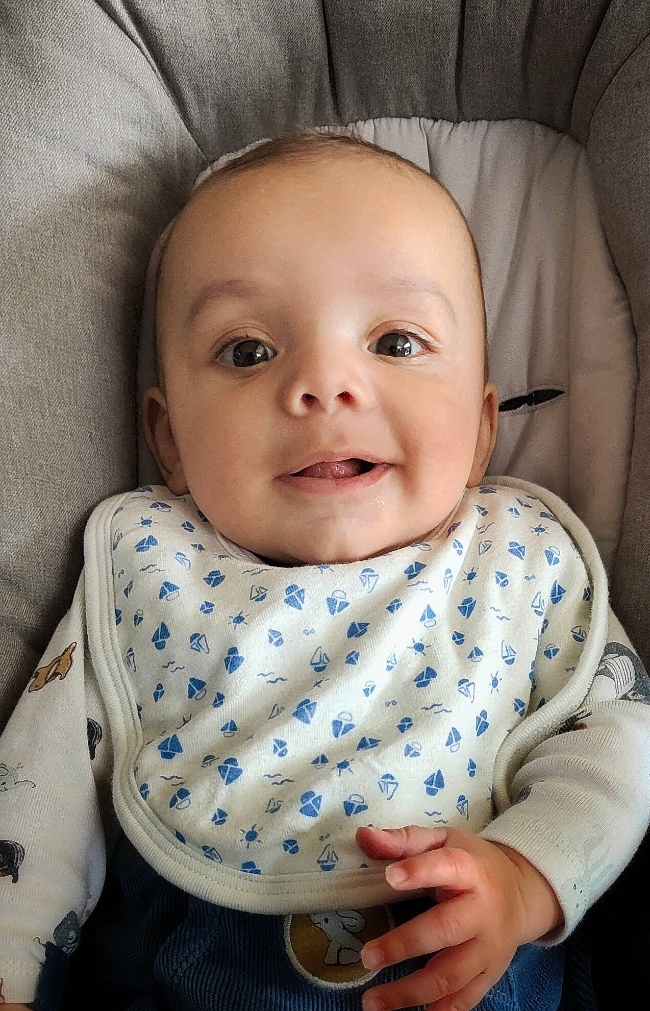 Robin participe au concours pour gagner de l'argent avec cette photo : azure, baby, baby_toddler_clothing, cheek, collar, comfort, eye, eyebrow, hairstyle, head, iris, lip, mouth, nose, outerwear, person, product, skin, sleeve, smile