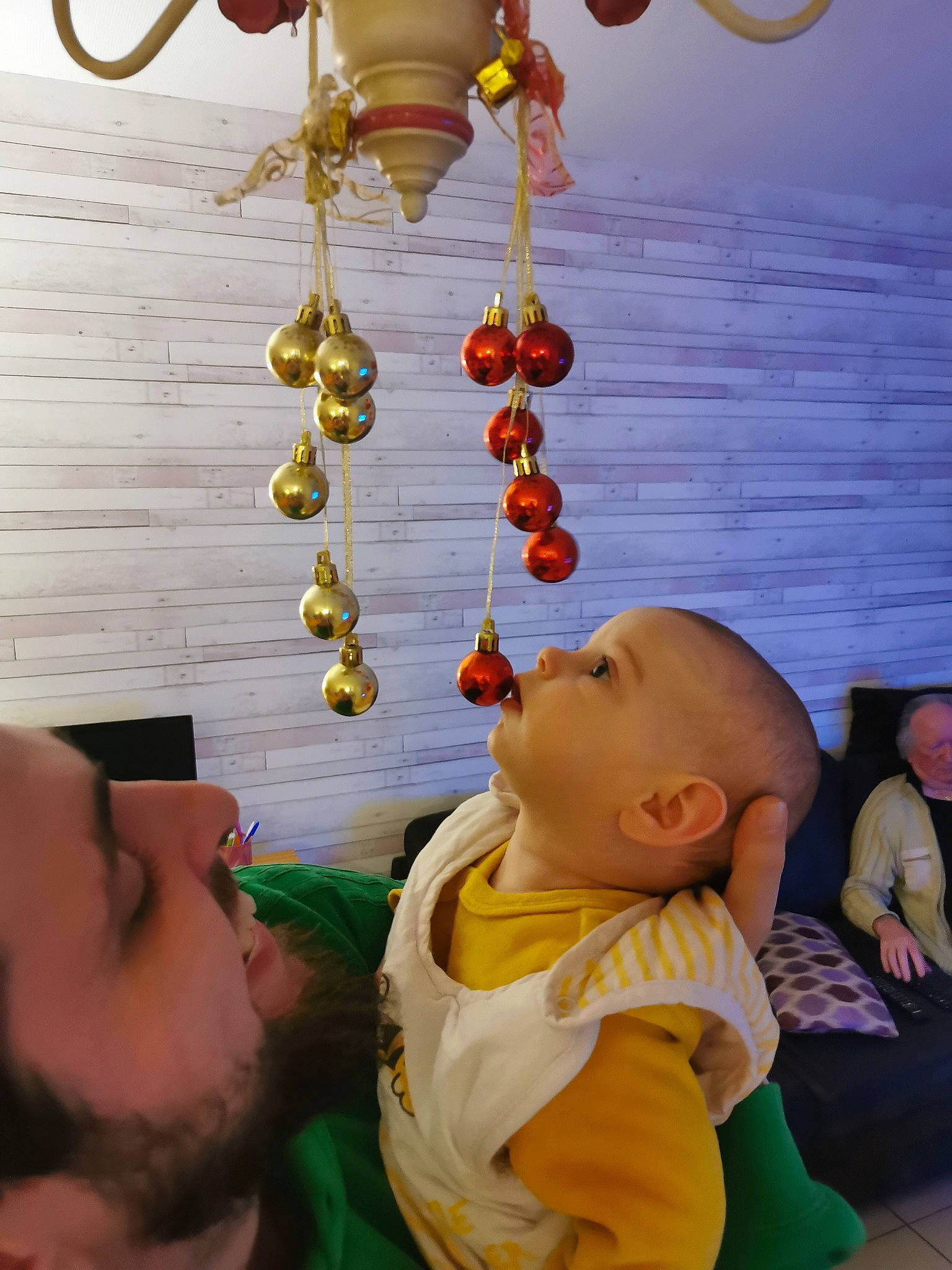 Amy participe au concours pour gagner de l'argent avec cette photo : baby, baby_toddler_clothing, beauty, body_jewelry, child, event, fun, grass, green, happy, leisure, orange, organ, ornament, person, photograph, snapshot, toddler, tree, under_exposed