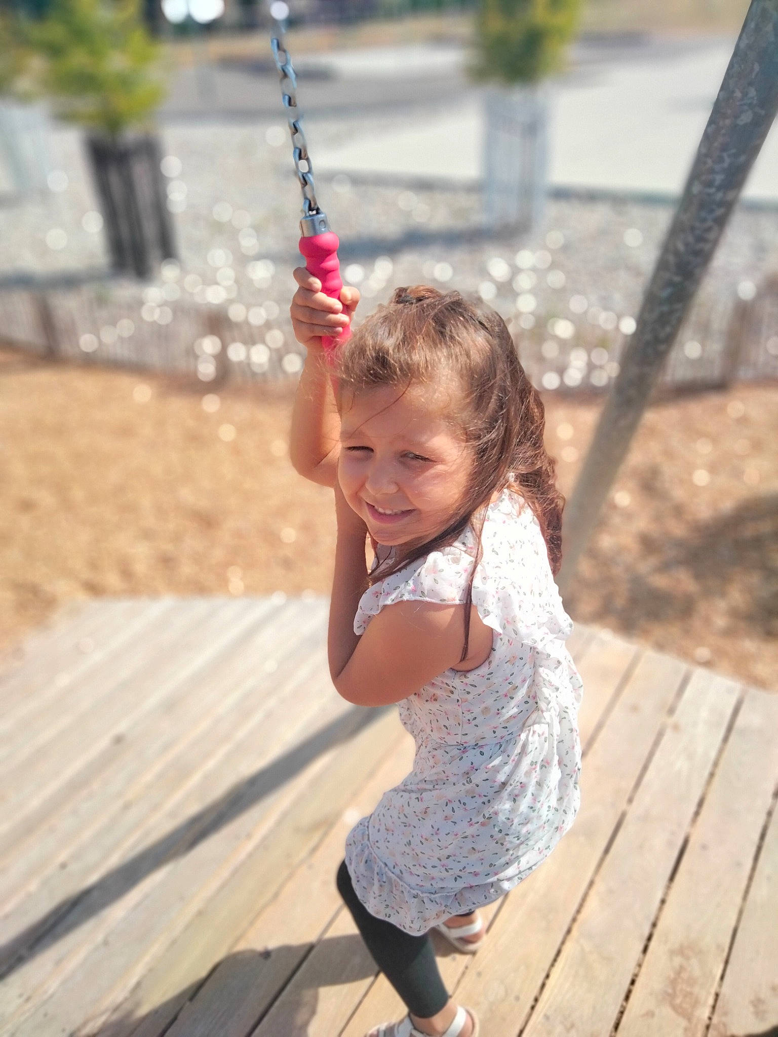 Anysa participe au concours pour gagner de l'argent avec cette photo : barefoot, beauty, child, city, fun, grass, happy, joint, joy, leisure, morning, person, play, recreation, sitting, skin, summer, toddler, tourism, vacation