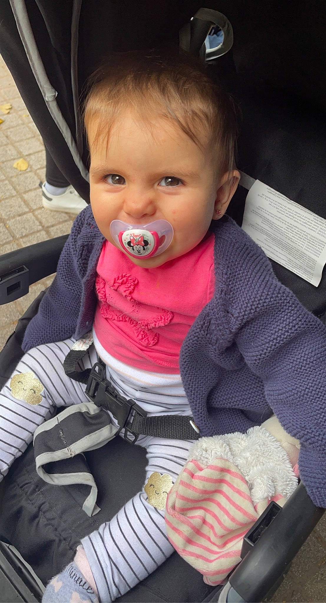 Lyana a rejoint le concours — aidez-le/la à gagner de superbes lots ! baby, baby_carriage, baby_products, baby_toddler_clothing, cheek, child, eyelash, fashion_accessory, finger, hairstyle, happy, head, iris, lip, nail, person, pink, sitting, skin, sleeve