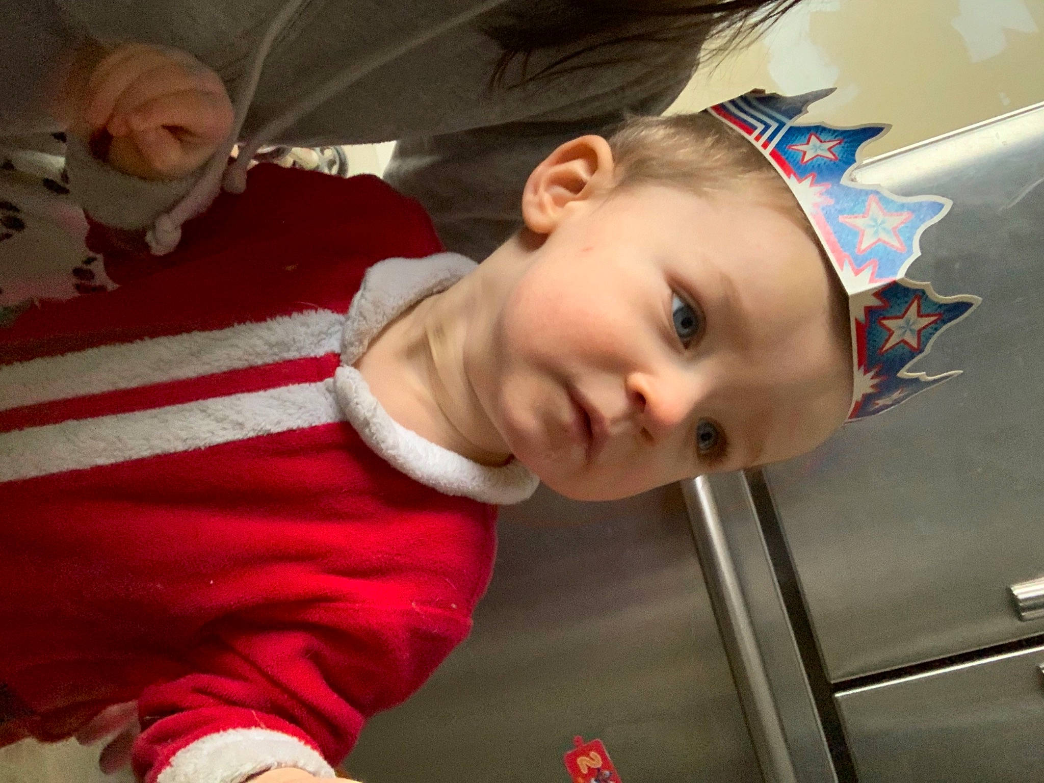 Louis participe au concours pour gagner de l'argent avec cette photo : baby, baby_toddler_clothing, child, costume_accessory, ear, eyelash, hair_accessory, person, toddler