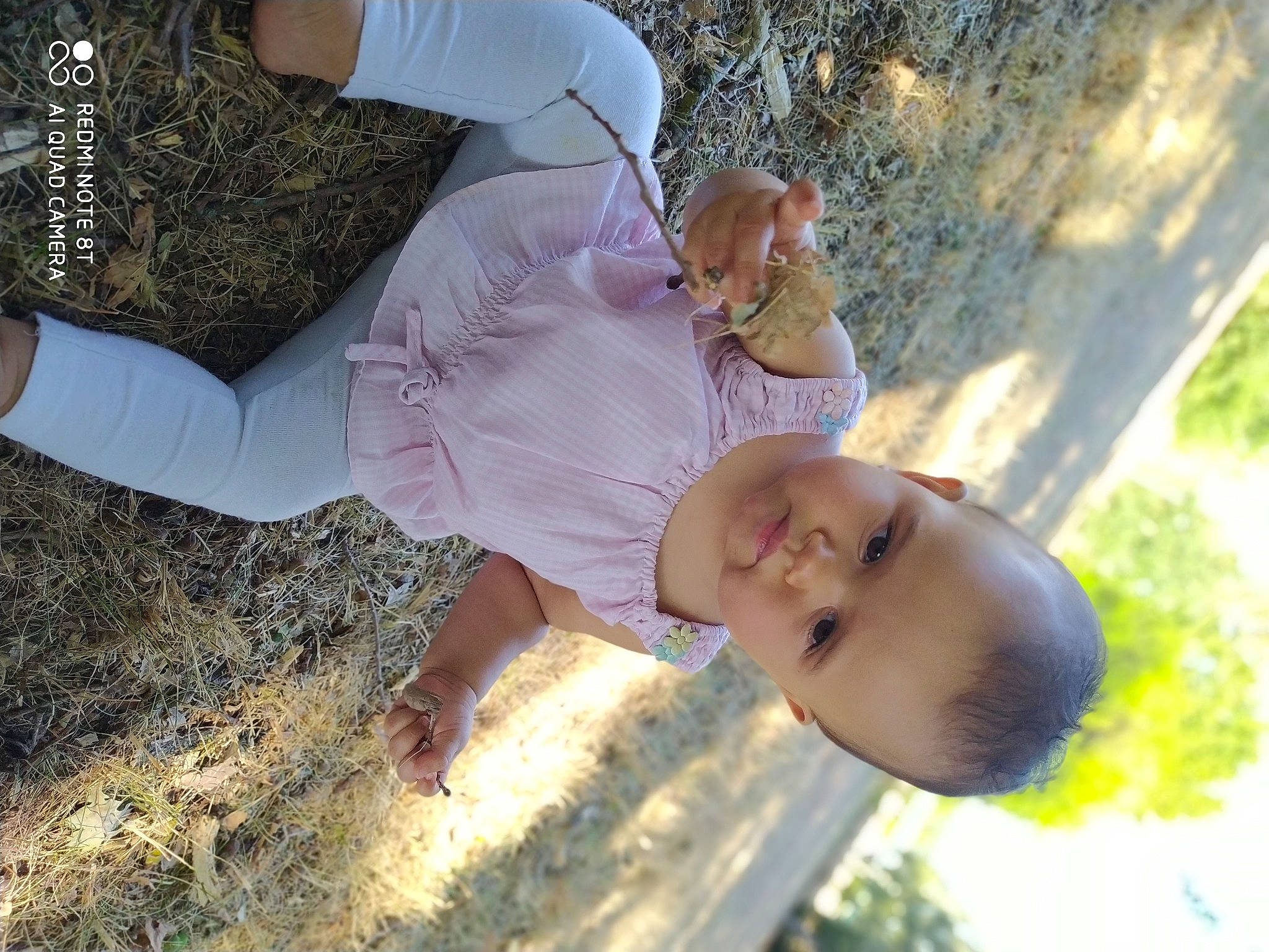 Jahyana participe au concours pour gagner de l'argent avec cette photo : adaptation, child, fun, person, smile, tree