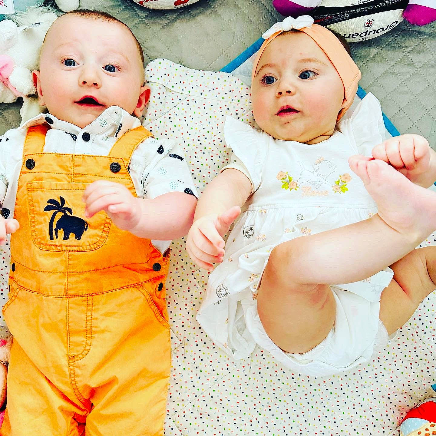 Mes Amours participe au concours pour gagner de l'argent avec cette photo : baby, baby_toddler_clothing, cheek, child, dress, event, face, facial_expression, happy, headwear, one_piece_garment, pattern, people, person, photograph, pink, skin, sleeve, textile, toddler