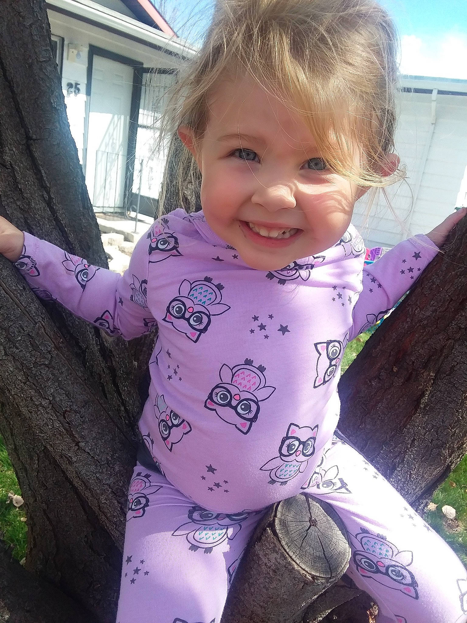Kiera is registered to the contest to win money with this photo: baby_toddler_clothing, child, joy, person, pink, plant, purple, skin, smile, toddler, tree