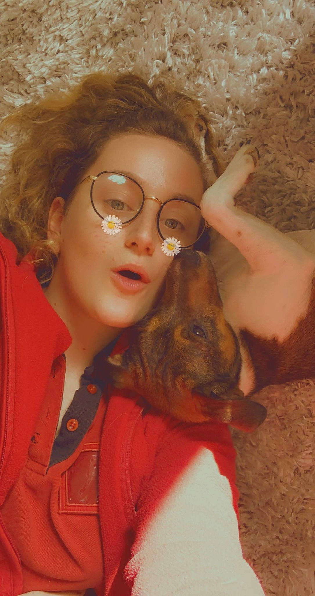 Rock a rejoint le concours — aidez-le/la à gagner de superbes lots ! carnivore, companion_dog, cool, ear, eyelash, eyewear, finger, gesture, glasses, hair, hairstyle, happy, iris, lip, mouth, neck, nose, organ, skin, vision_care