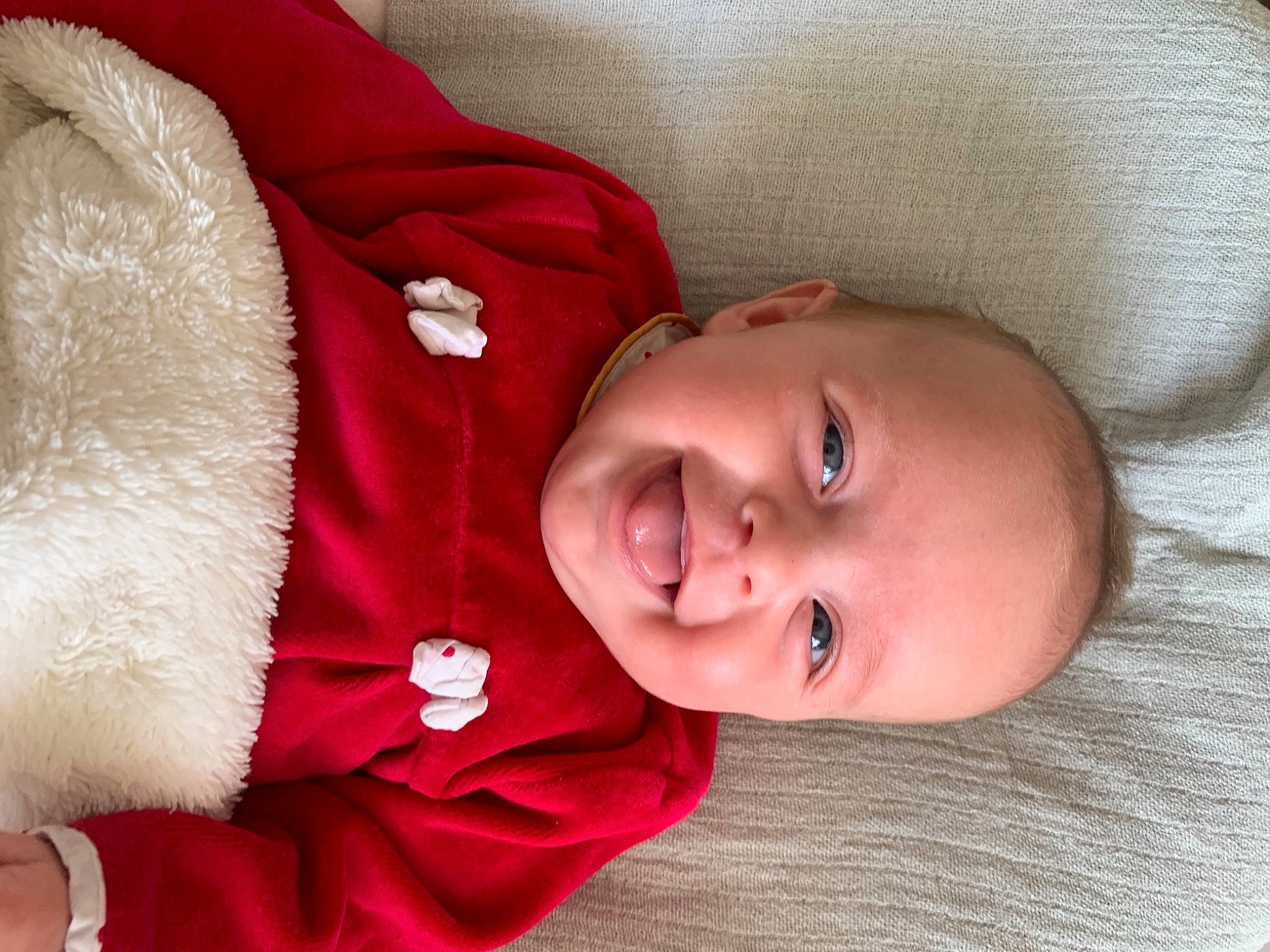 Camille a rejoint le concours — aidez-le/la à gagner de superbes lots ! baby, baby_laughing, baby_toddler_clothing, cheek, child, comfort, eye, fur_clothing, happy, headgear, human_body, joy, lip, nose, outerwear, person, skin, sleeve, smile, textile