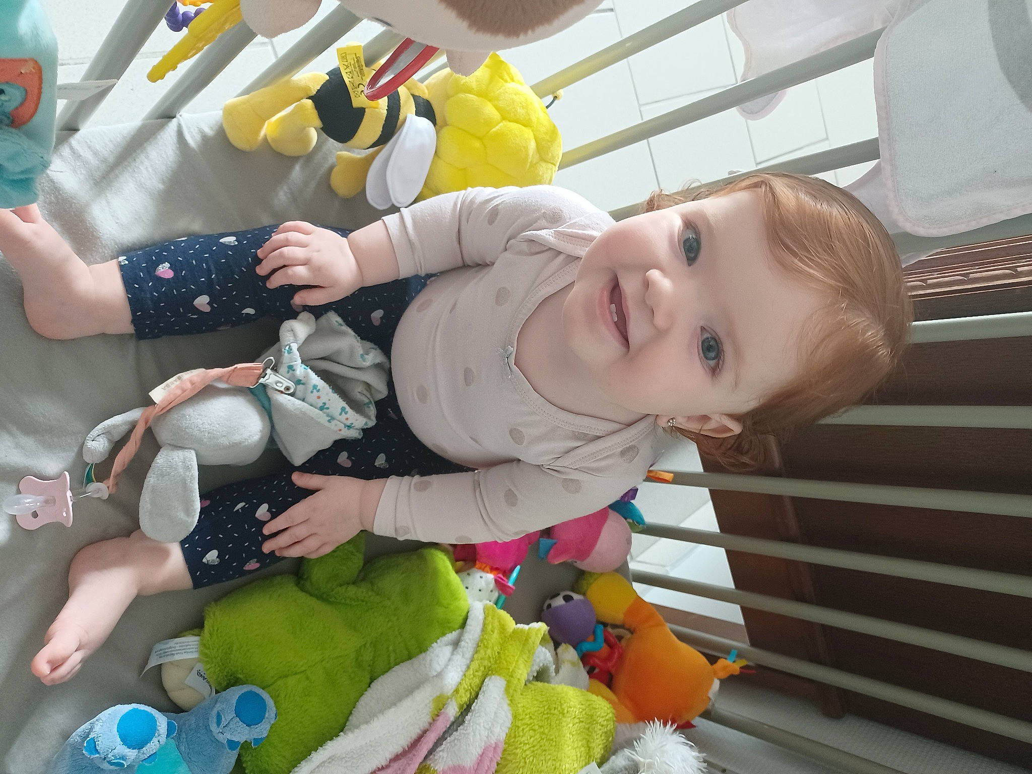 Tanaïs a rejoint le concours — aidez-le/la à gagner de superbes lots ! baby, baby_products, baby_toddler_clothing, baby_toys, child, event, fun, gesture, happy, joy, leisure, mouth, person, play, room, skin, smile, snapshot, toddler, toy