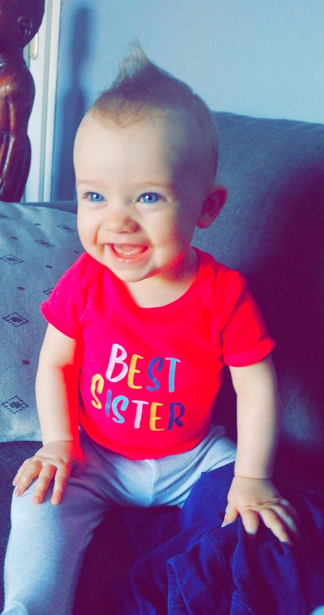 Kathaleya participe au concours pour gagner de l'argent avec cette photo : baby, cheek, child, chin, eye, face, facial_expression, forehead, head, lip, nose, people, person, pink, product, red, skin, smile, standing, t_shirt