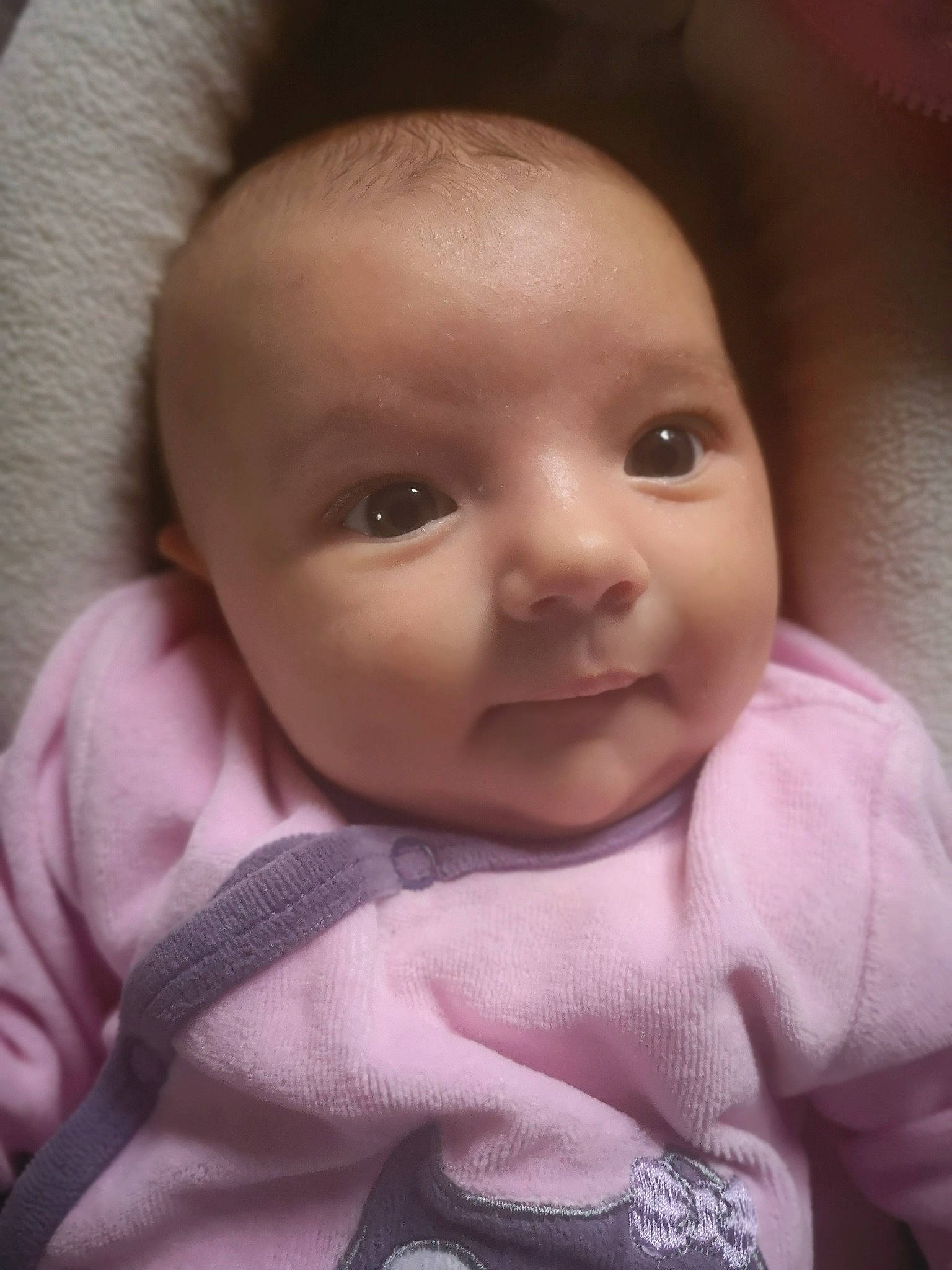 Lihanna a rejoint le concours — aidez-le/la à gagner de superbes lots ! baby, baby_toddler_clothing, cheek, child, chin, comfort, ear, eyebrow, eyelash, hand, happy, iris, lip, mouth, nose, person, pink, skin, sleeve, smile