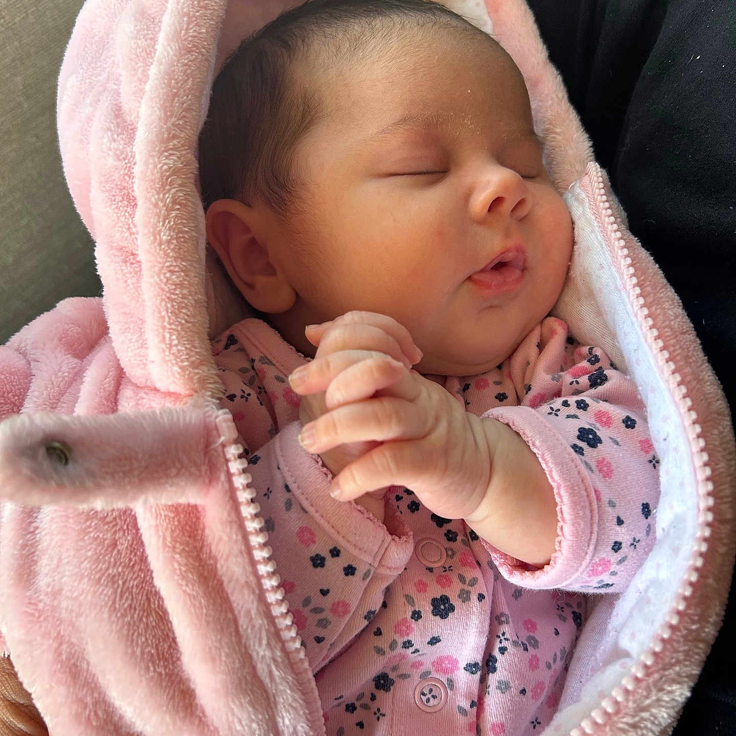 Amellie joined the competition — help win amazing prizes! baby, blanket, face, head, newborn, person, photography, portrait, quilt, sleeping, towel, yawning
