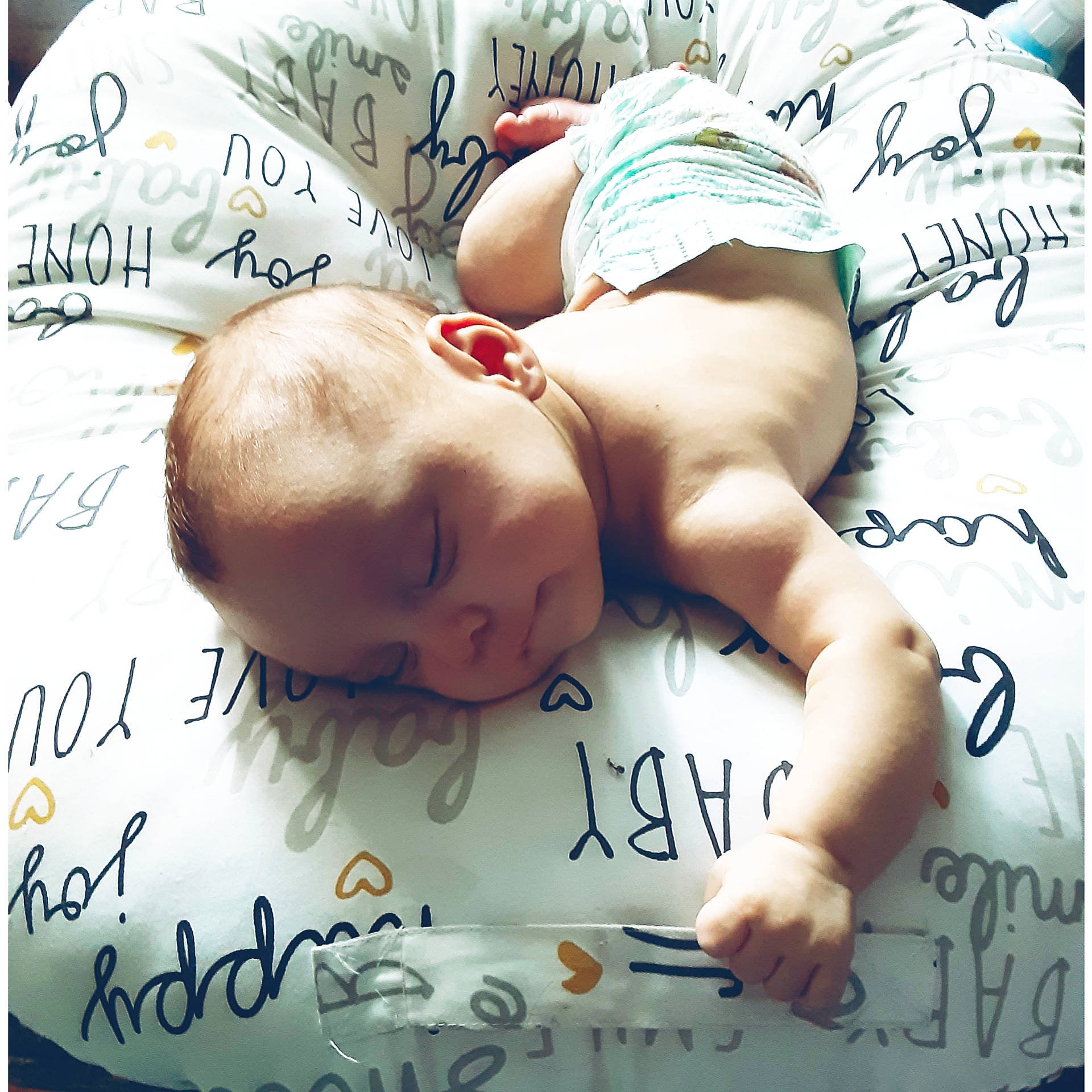 Journee is registered to the contest to win money with this photo: adaptation, baby, cheek, child, comfort, facial_expression, finger, font, handwriting, happy, human, muscle, people, person, photograph, product, skin, smile, snapshot, textile