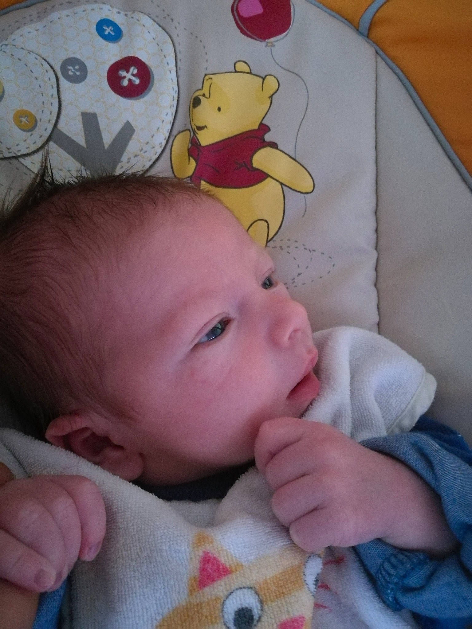 Jayson participe au concours pour gagner de l'argent avec cette photo : baby_products, bedtime, boy, cheek, child, ear, eye, face, finger, forehead, head, infant, mouth, nose, person, pink, product, skin, textile, toddler