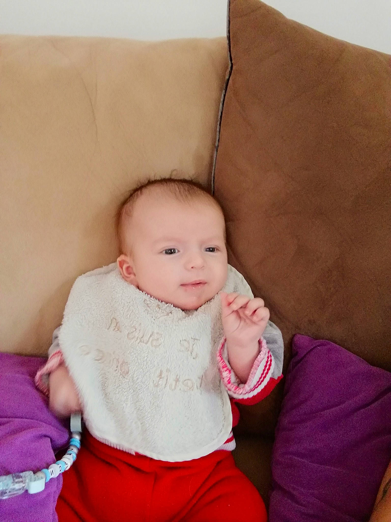 Jayson participe au concours pour gagner de l'argent avec cette photo : cheek, child, girl, infant, person, pink, product, sitting, skin, textile, toddler