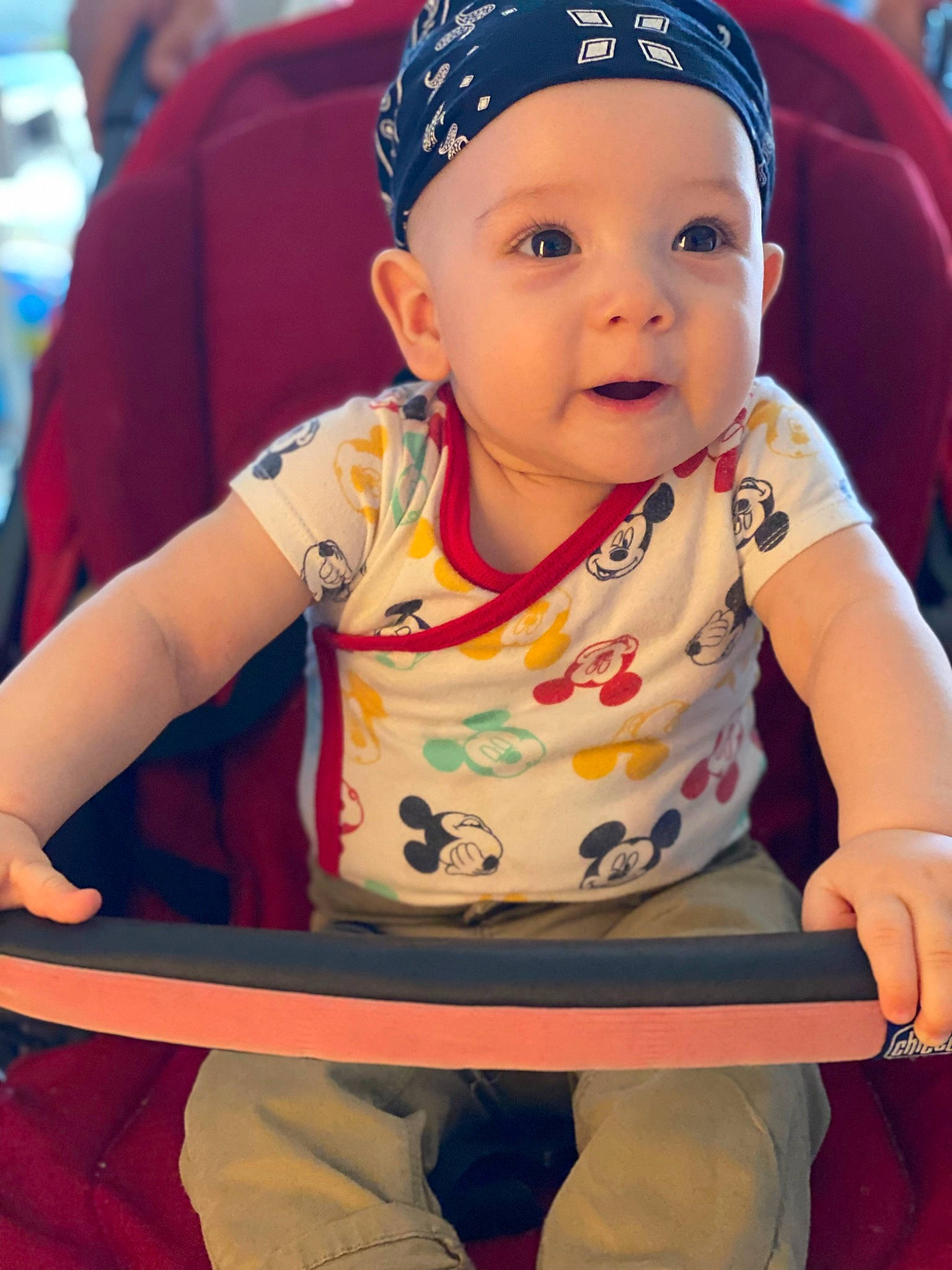 Noah participe au concours pour gagner de l'argent avec cette photo : baby, baby_toddler_clothing, blue, cap, cheek, child, cool, elbow, electric_blue, fun, hairstyle, happy, headwear, leisure, person, recreation, sitting, skin, sleeve, smile
