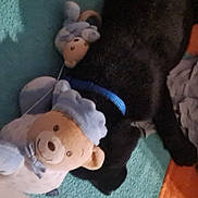 Rio a rejoint le concours — aidez-le/la à gagner de superbes lots ! art, baby_toys, child, doll, fur, lap, linens, plush, room, souvenir, stuffed_toy, toy