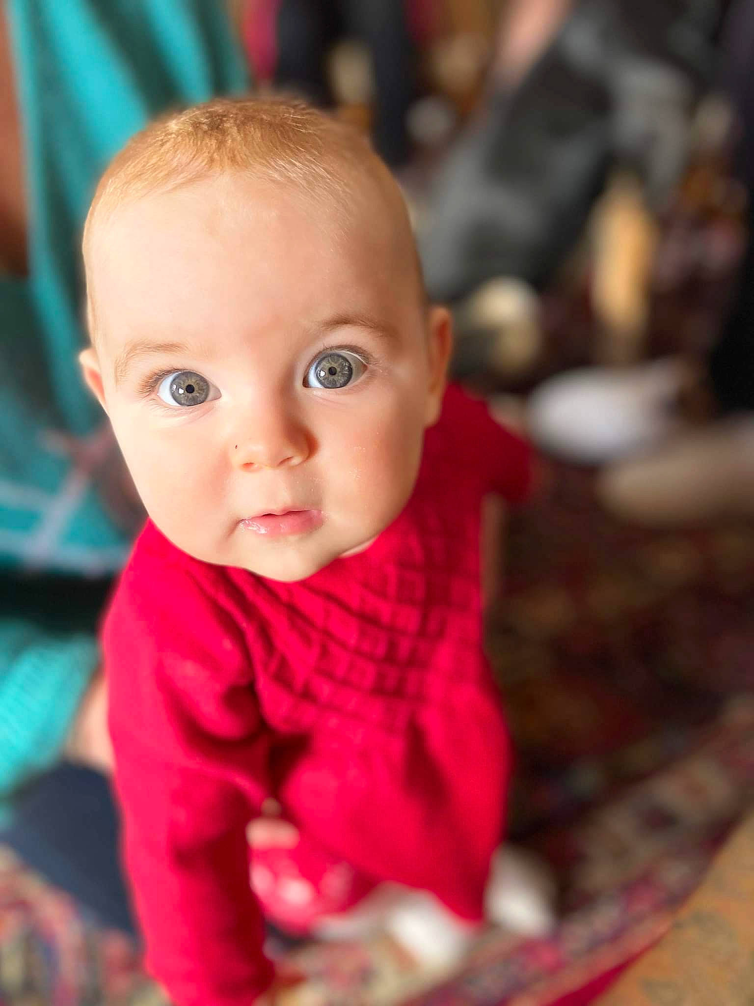 Camille a rejoint le concours — aidez-le/la à gagner de superbes lots ! baby, baby_toddler_clothing, cheek, child, chin, close_up, eye, fun, fur, happy, human_body, iris, lip, mouth, nose, person, sitting, skin, sleeve, toddler