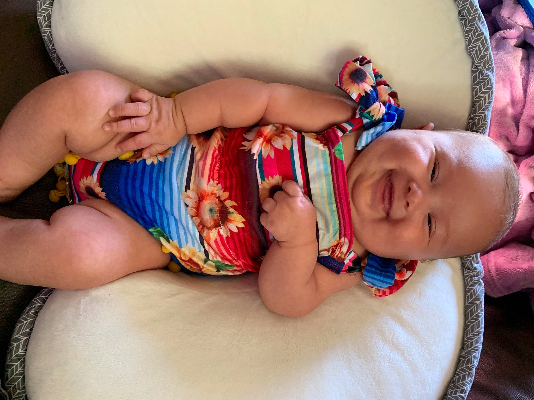 Anya is registered to the contest to win money with this photo: arm, comfort, eye, finger, hand, head, human, human_body, joint, joy, leg, mouth, muscle, nail, neck, organ, person, skin, stomach, textile