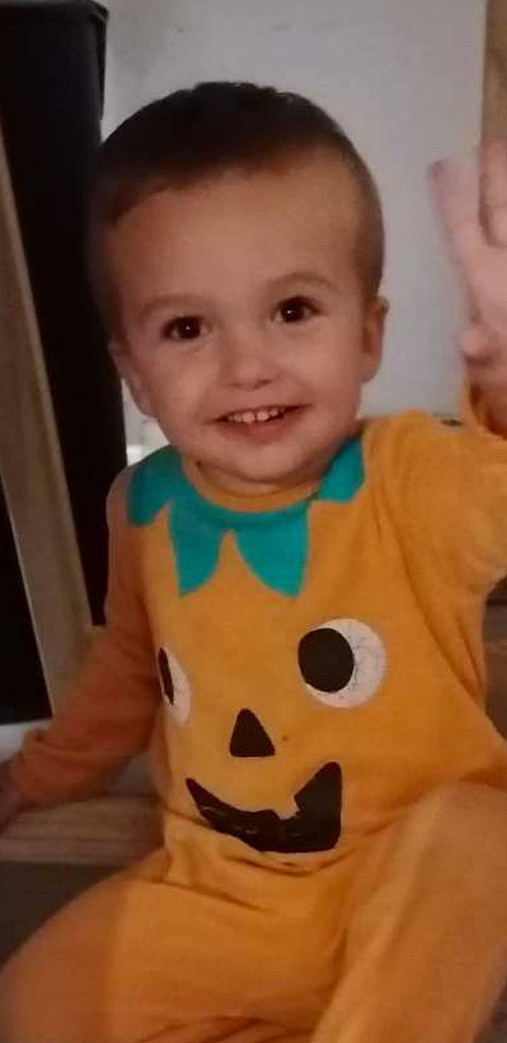 Wassim a rejoint le concours — aidez-le/la à gagner de superbes lots ! baby, baby_products, baby_toddler_clothing, cheek, chest, child, eye, face, fun, happy, head, joy, neck, nose, pattern, person, polka_dot, skin, sleeve, smile