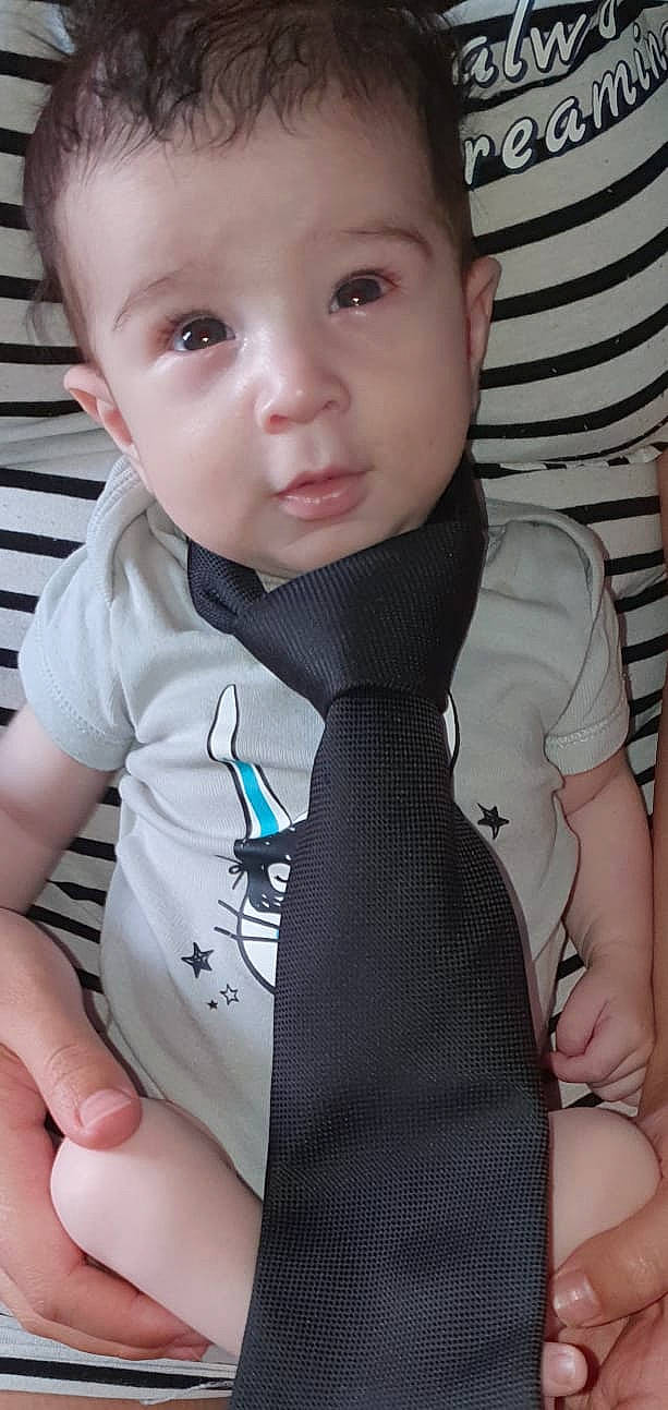 Safwan a rejoint le concours — aidez-le/la à gagner de superbes lots ! baby, baby_products, baby_toddler_clothing, cheek, child, face, head, neck, person, product, skin, toddler