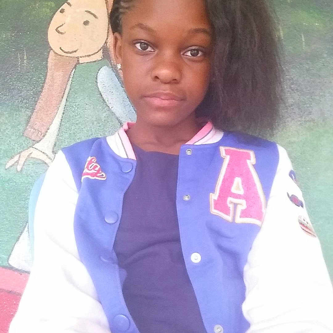 Indira participe au concours pour gagner de l'argent avec cette photo :