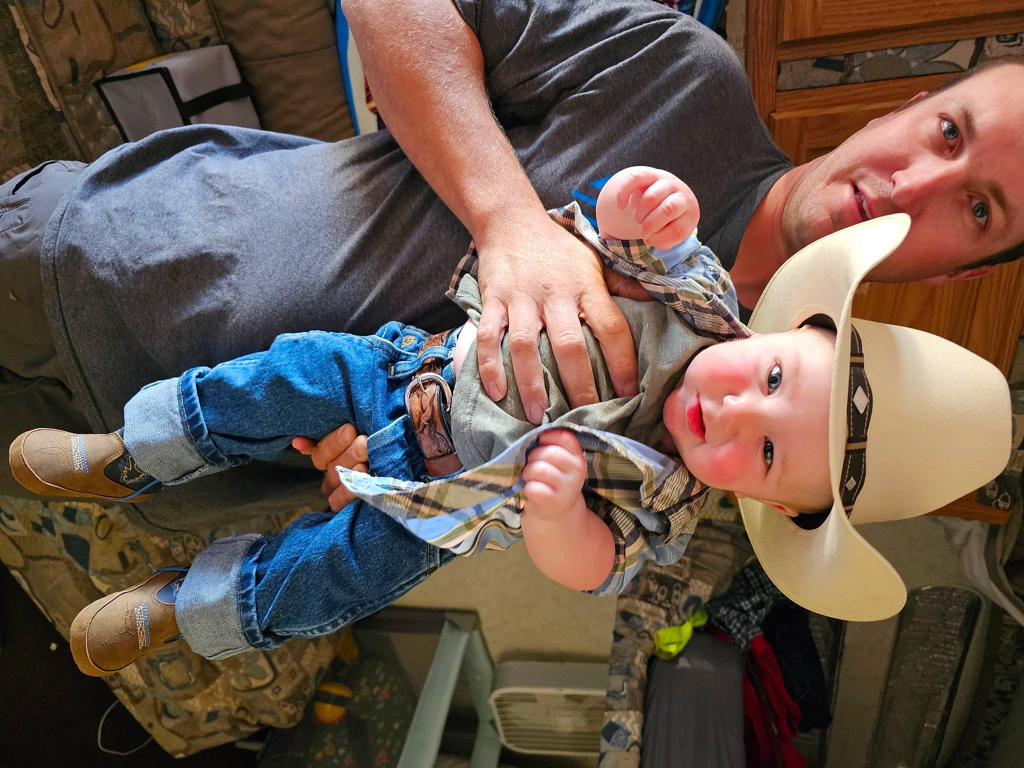Owen is registered to the contest to win money with this photo: child, elbow, event, finger, fun, hand, headwear, nail, person, thumb, wrist