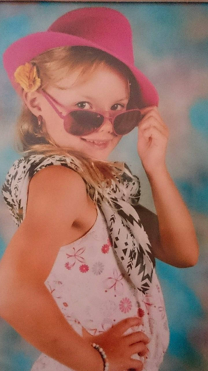 Flore participe au concours pour gagner de l'argent avec cette photo :