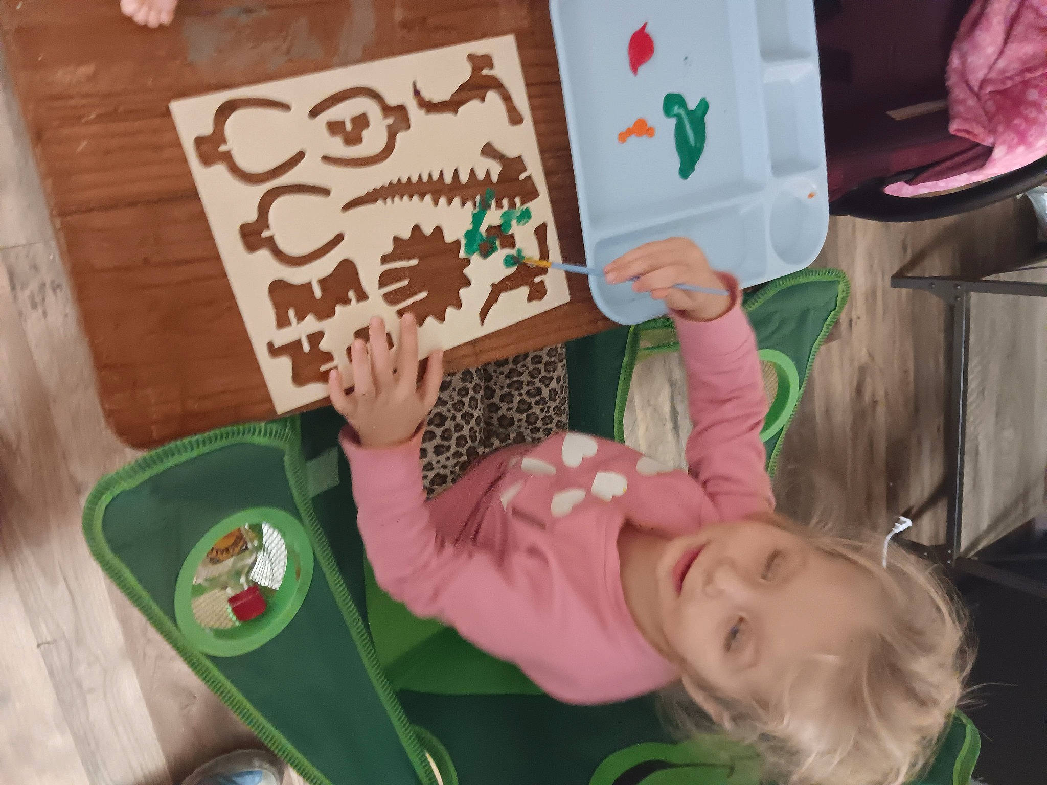 Rhodebell is registered to the contest to win money with this photo: art, chair, child, event, fun, green, holiday, illustration, learning, leisure, pattern, person, plant, play, reading, room, t_shirt, toddler, tree, visual_arts