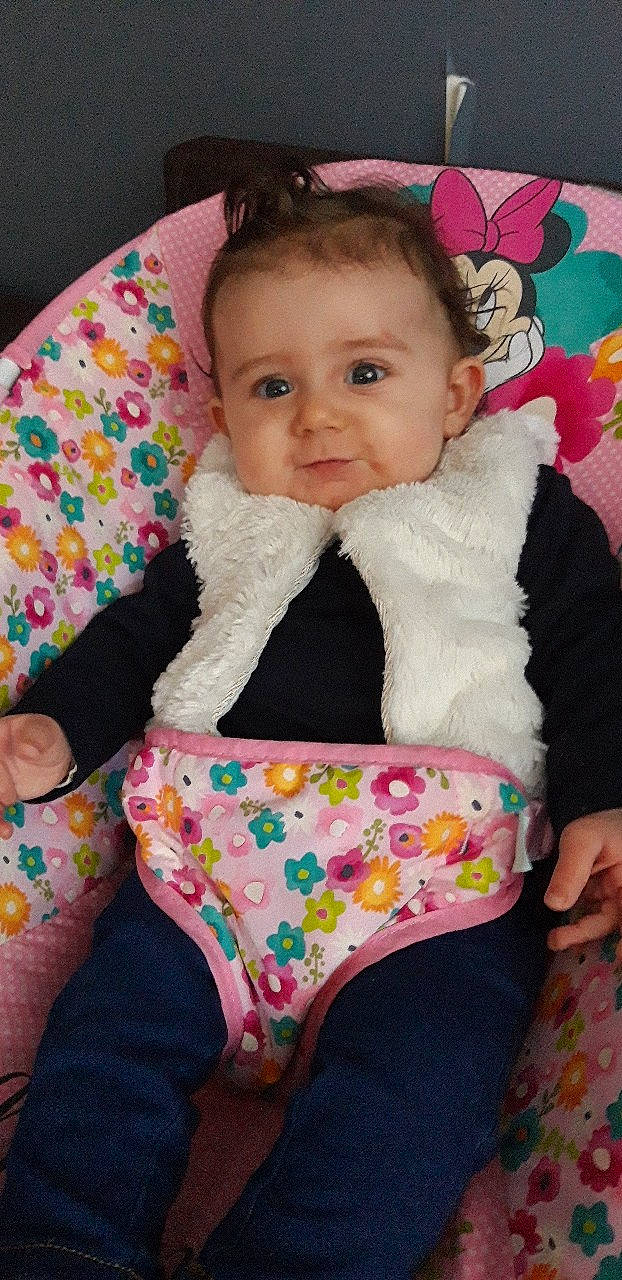 Louane a rejoint le concours — aidez-le/la à gagner de superbes lots ! baby, baby_products, baby_toddler_clothing, child, person, pink, product, textile, toddler