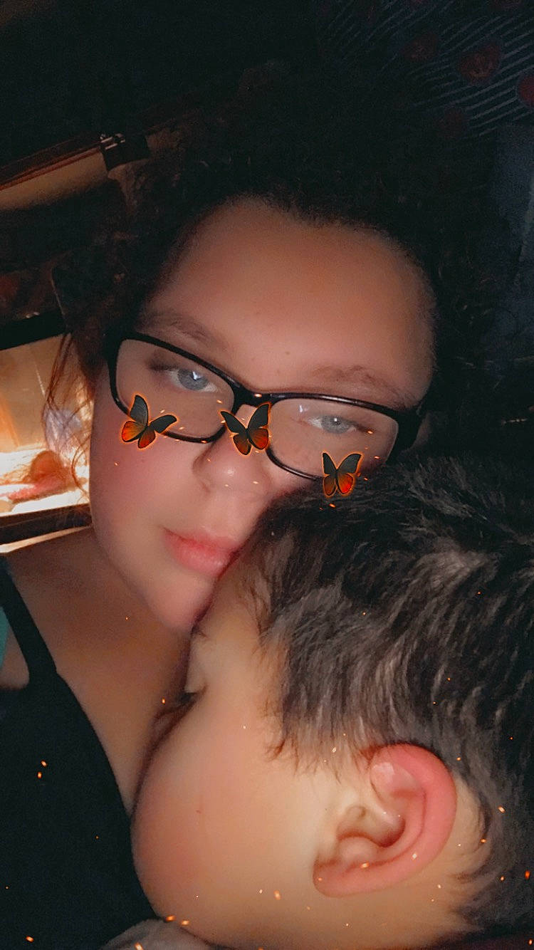 Alfred is registered to the contest to win money with this photo: beauty, black_hair, cheek, chin, cool, ear, earrings, eye_glass_accessory, eyebrow, eyelash, eyewear, forehead, hair, hairstyle, head, interaction, lip, neck, person, selfie