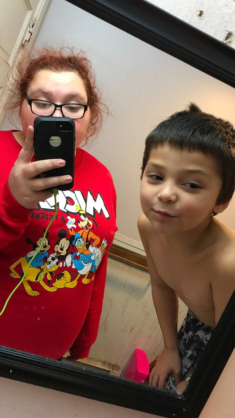 Alfred is registered to the contest to win money with this photo: black_hair, cameras_optics, communication_device, cool, day_dress, eyebrow, eyelash, eyewear, forehead, gadget, glasses, hairstyle, lens, makeover, mobile_device, mobile_phone, person, portable_communications_device, selfie, telephony