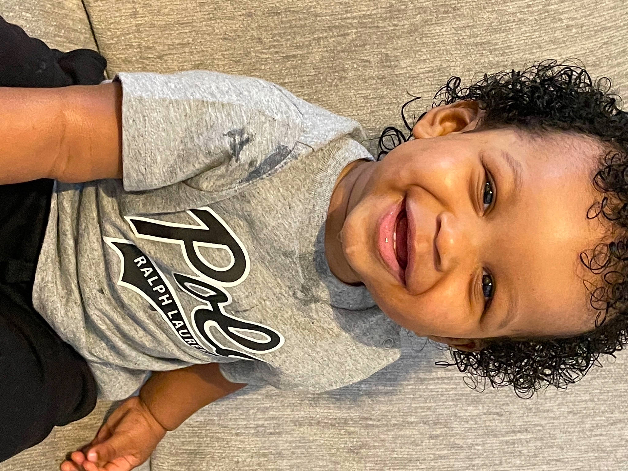 Acein is registered to the contest to win money with this photo: chin, cool, eye, eyebrow, flash_photography, forehead, gesture, hair, happy, head, human_body, joint, joy, lip, mammal, mouth, muscle, neck, person, shoulder