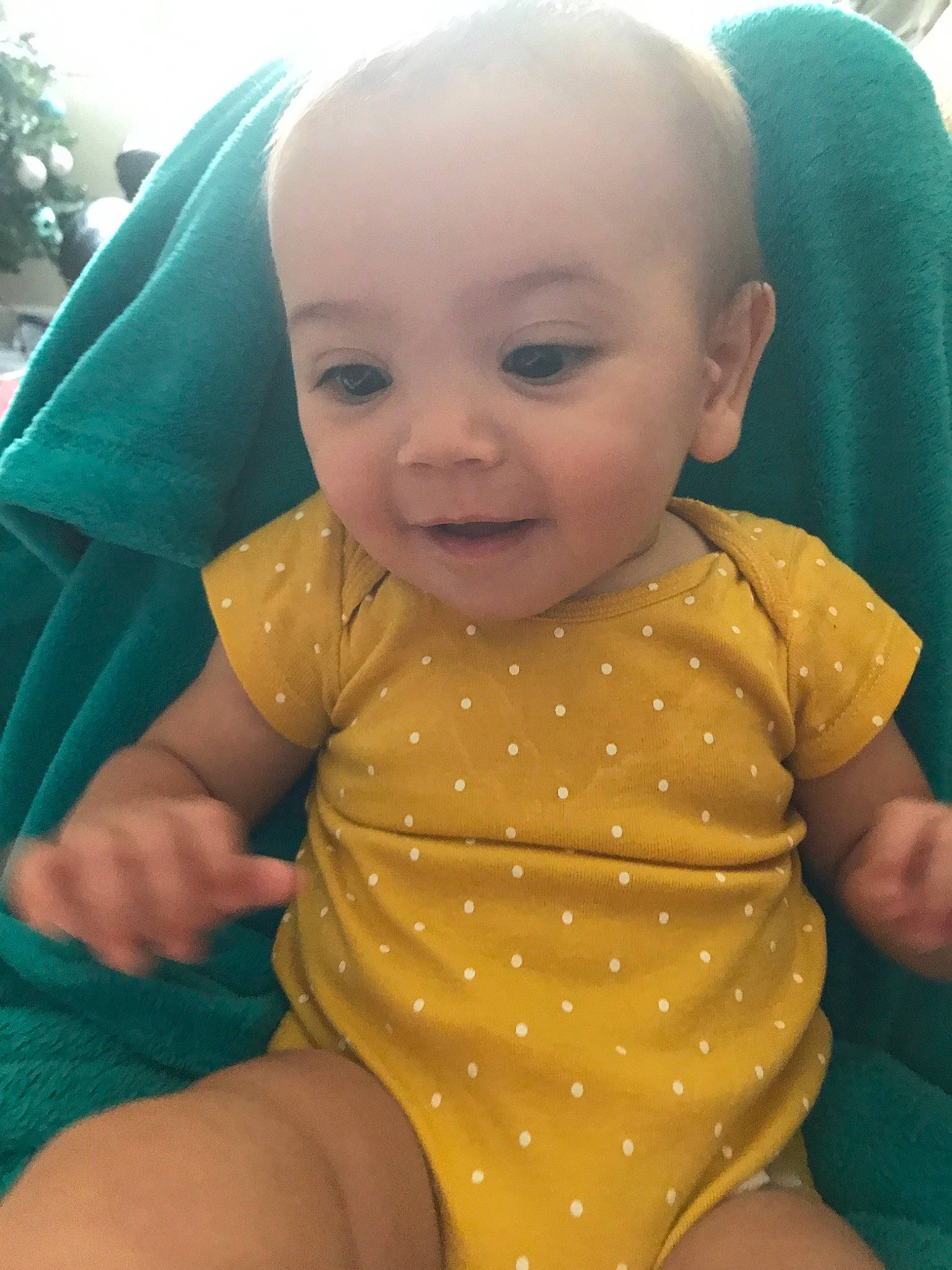 Kori is registered to the contest to win money with this photo: abdomen, cheek, child, day, face, finger, fun, girl, hand, happiness, head, human_hair_color, infant, iris, lip, mouth, person, product, skin, smile