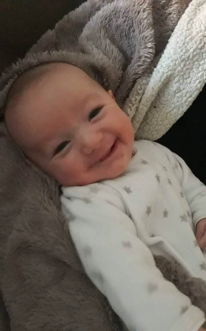 Arsène a rejoint le concours — aidez-le/la à gagner de superbes lots ! baby, bedtime, cheek, child, face, head, joy, lip, mouth, nose, person, skin, toddler