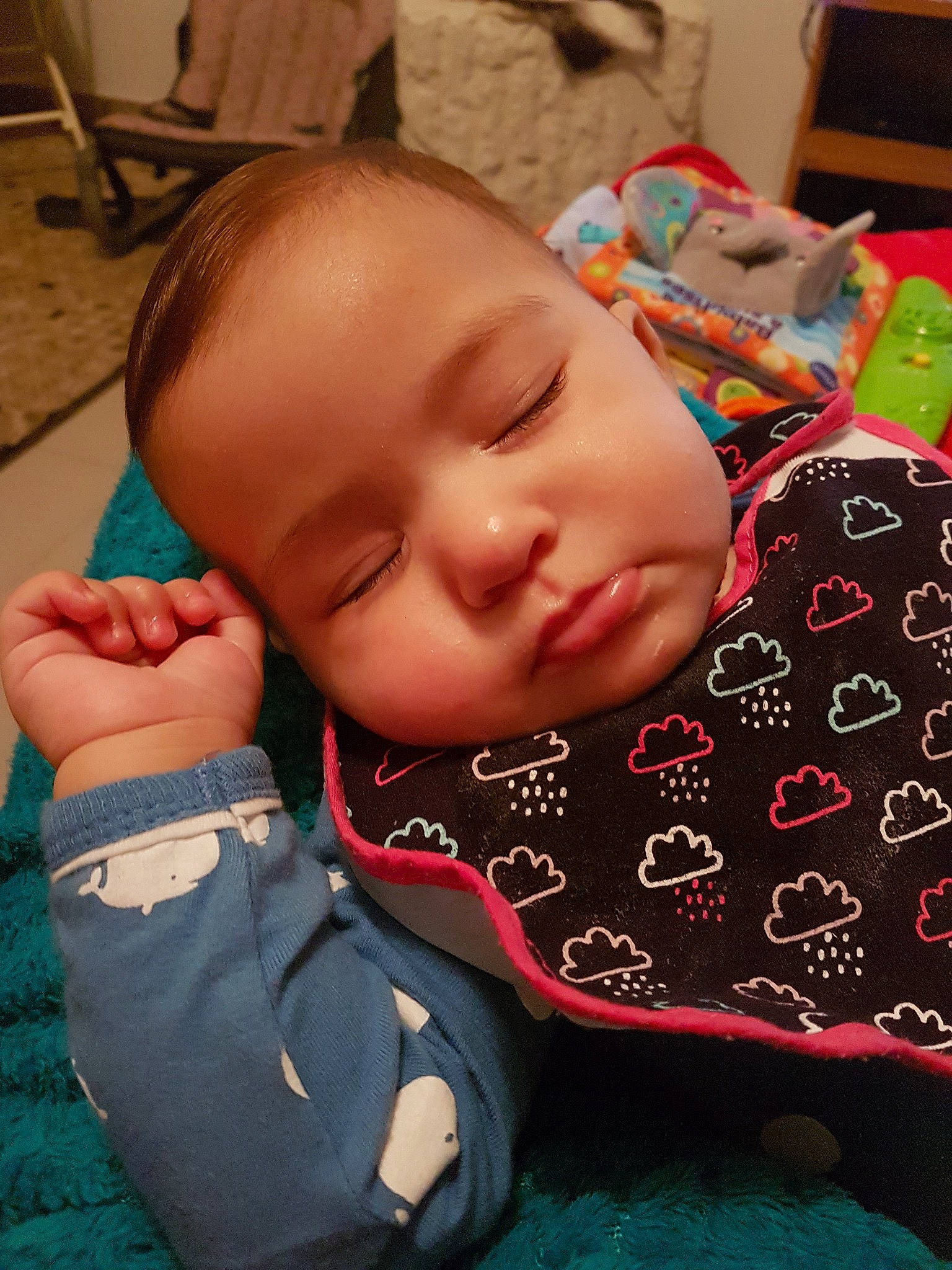 Sara a rejoint le concours — aidez-le/la à gagner de superbes lots ! baby, cheek, child, ear, eye, face, head, lip, mouth, nap, nose, person, play, skin, sleep, toddler